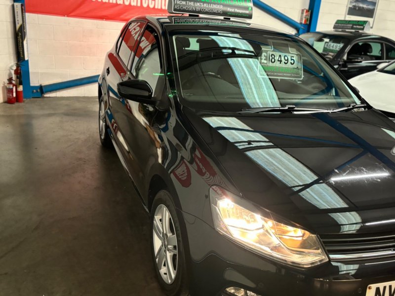 VOLKSWAGEN POLO