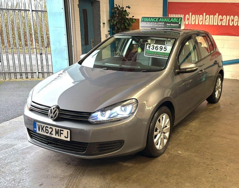 VOLKSWAGEN GOLF