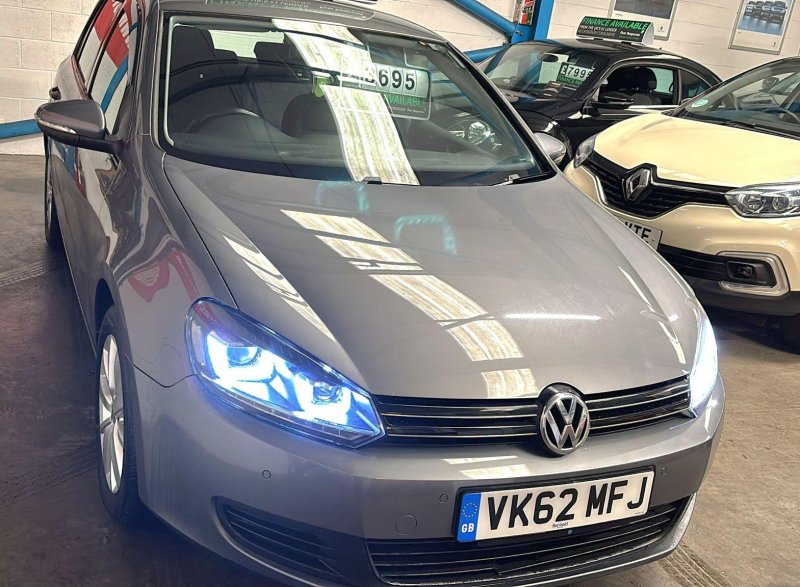VOLKSWAGEN GOLF