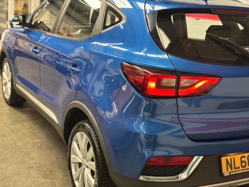MG ZS